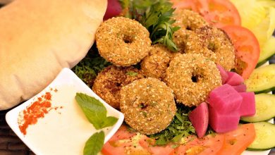 Photo of بالفيديو .. طريقة تحضير الفلافل الشامية بالمنزل بطريقة سهلة , وكيفية عمل صندويشة فلافل مميزة