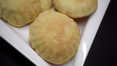Photo of طريقة عمل الغريبة السورية المحشية بالقشطة والورد