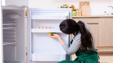 Photo of هكذا تتخلصين من رائحة الثلاجة الكريهة بشكل طبيعي!