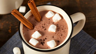 Photo of إليك نصائح بسيطة لجعل مشروب الشوكولاتة الساخنة أكثر صحة هذا الشتاء